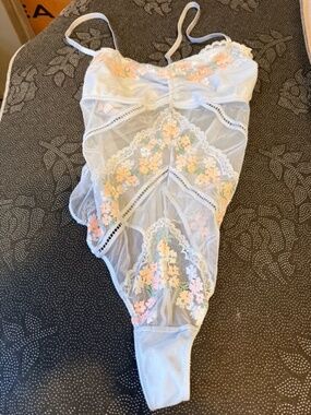 Auden lace thong teddy